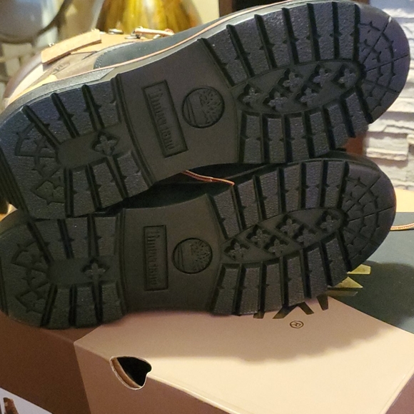 Timberland 6 inch field boot - Picture 3 of 3